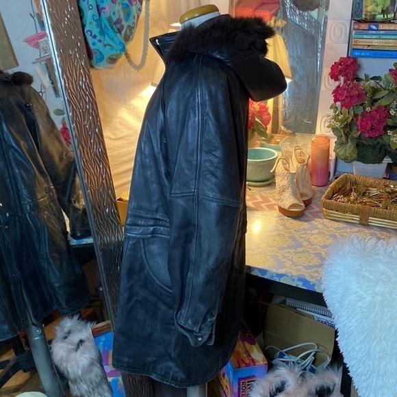 🌷Village du Cuir🌷 Vintage Black Leather Coat With Brown Faux Fur Trim Hood - Picture 6 of 13
